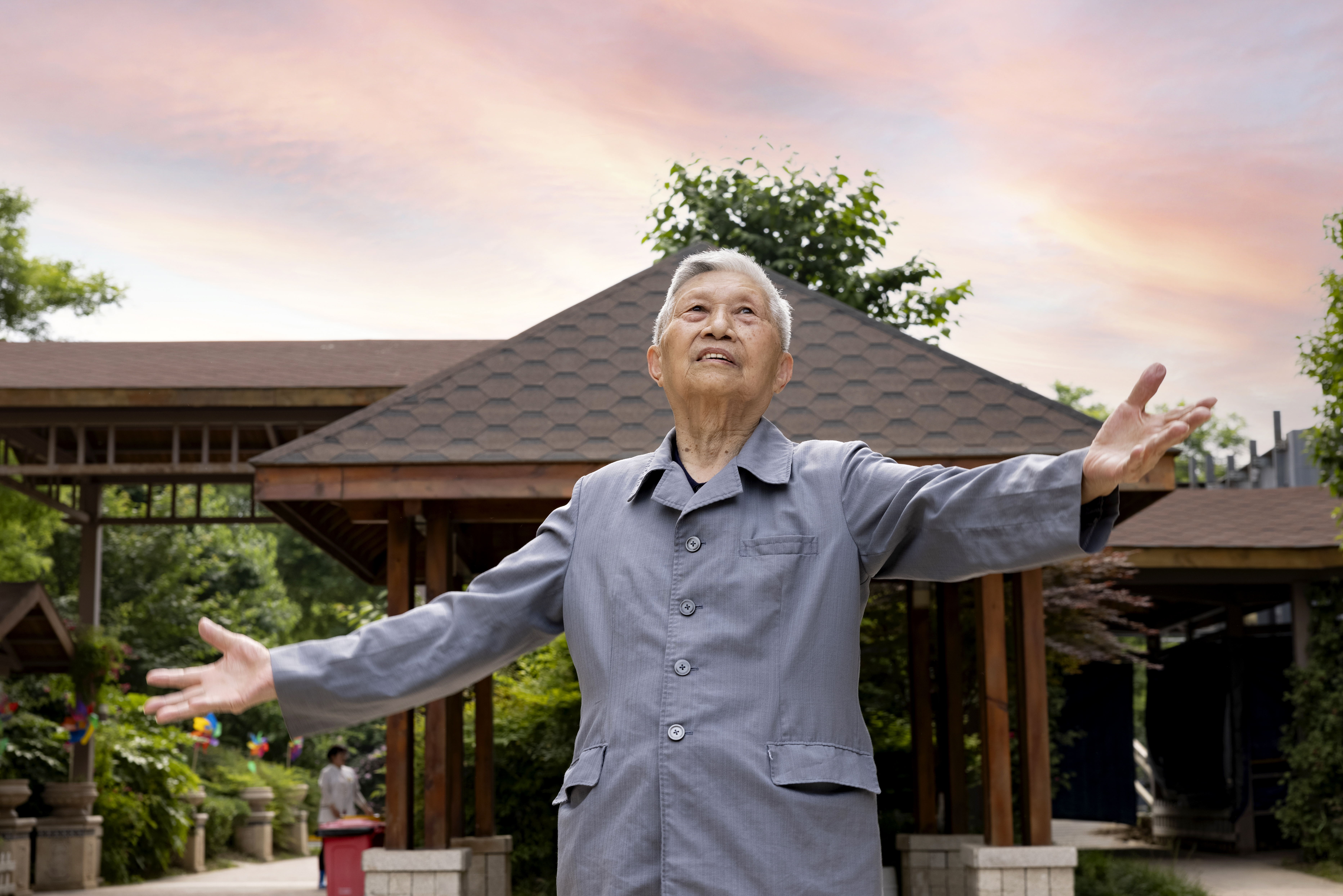“把钱花在贫困孩子身上值得”