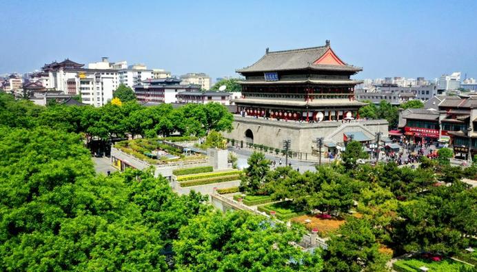 新华全媒 |打卡古都西安的文化地标——鼓楼